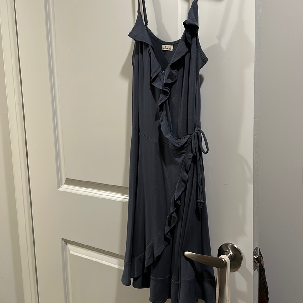 Hollister size small dress with side tie day time outfit